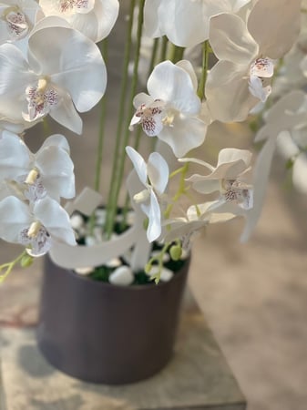 فازه ورد صناعي