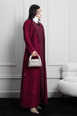 عباية جوليان