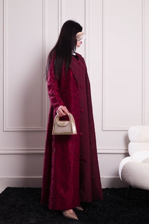 عباية جوليان