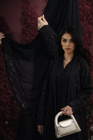 عباية جوليان