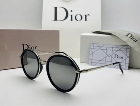 نظاراة ديور فضي كامل