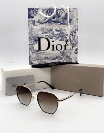 نظاراة ديور اطراف بني العدسة بني