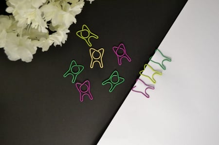 مشابك ورق شكل الاسنان