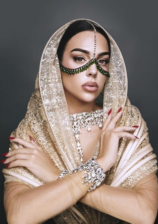 عدسات أمارا الشهرية جورجينا (بسكويت)