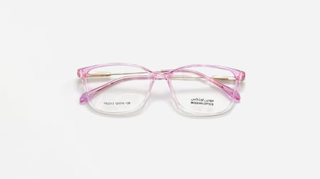 نظارة طبيه نسائية بلاستيك  بيضاوية االلون شفاف وردي رقم الموديل 2313C3