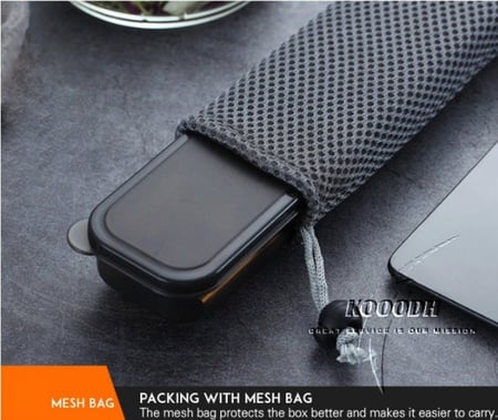 طقم من 9 قطع ملعقة وشوكة وسكين ومزاز ستانلس ستيل مع حقيبة خاصة.