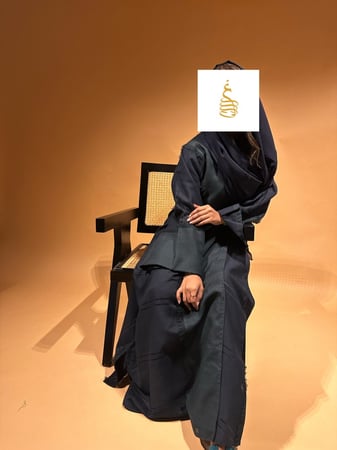 عبايـة كحلي وزيتي