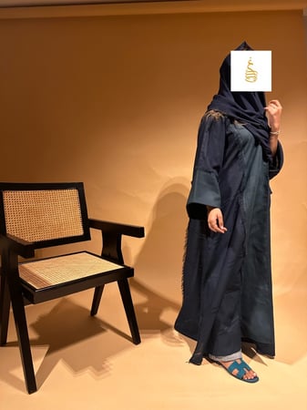 عبايـة كحلي وزيتي