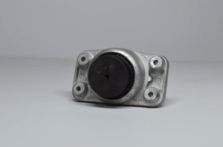 كرسي مكينة  فوج 2013-2022 + سبورت 2014-2022 + ديسكفري 5 2017-2020 + ديفيندر 2020-2023 أصلي