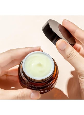 كريم تحت العين بالريتينول – للهالات السوداء والانتفاخ | Retinol Eye Cream – Dark Circles & Puffiness