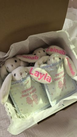 ميدالية ارنوب بالاسم