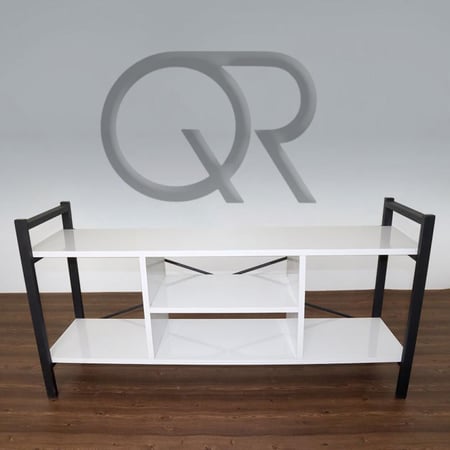 طاولة تلفزيون بتصميم بسيط