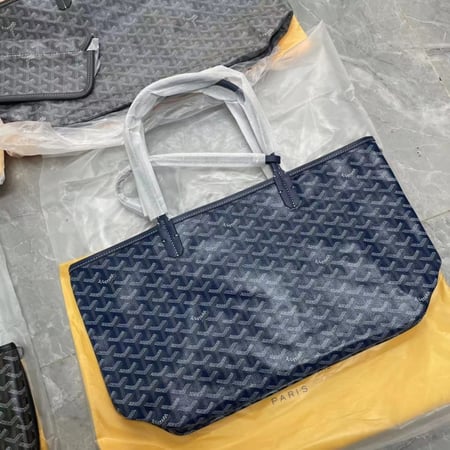 goyard size34 CM