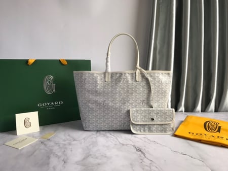 goyard size34 CM