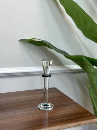 شمعدان كرستال بقاعده اسود