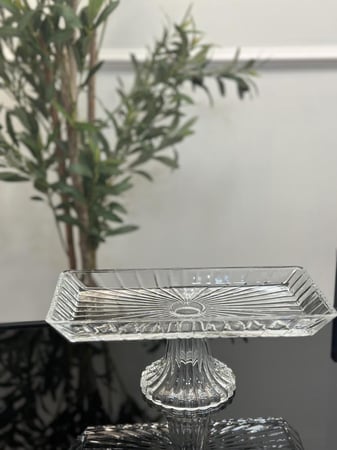 صحن تقديم بقاعده