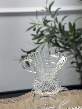 قمع زجاج للقهوه المقطره