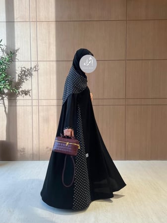 عباية كريب كلوش