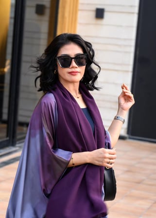 عباية فراشة لف لافندر اصدار محدود مع طرحه بنفسجي