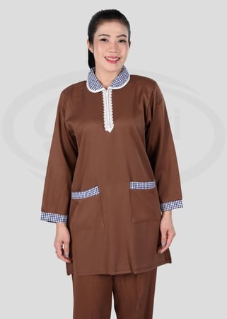 زي عاملات شتوي بياقة كاروهات