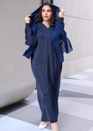 عبايه كريب ساده لف ملونة مع طرحة كحلي