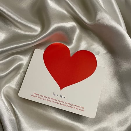 كرت اهداء القلب الاحمر