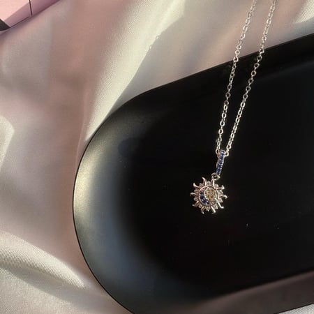 قلادة sunmoon