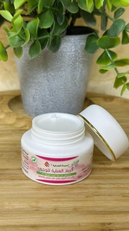 كريم العناية للوجه
