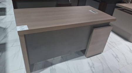 مكتب خشبي 4 الوان 75*70*140 سم