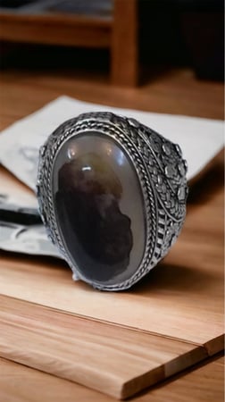 خاتم عقيق يماني طبيعي مطبق على خواتم فضة عيار 925