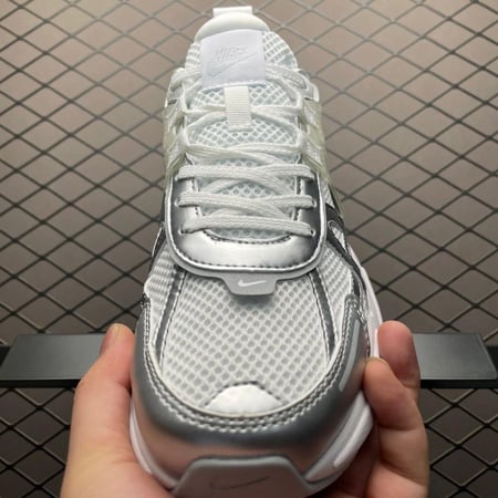 Nike V2K