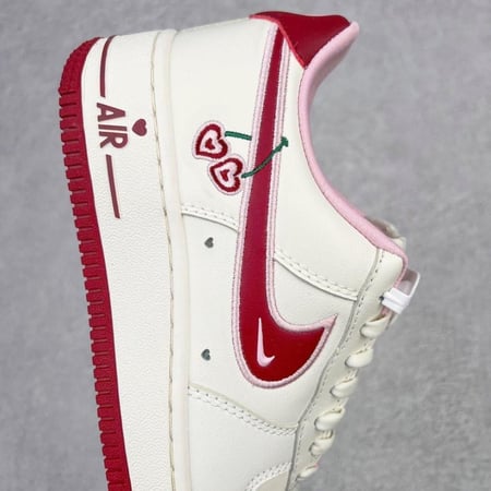 *Air Force 1 valentine