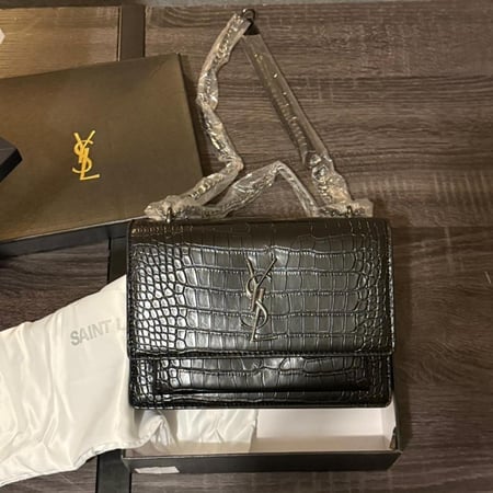 شنط سان لوران