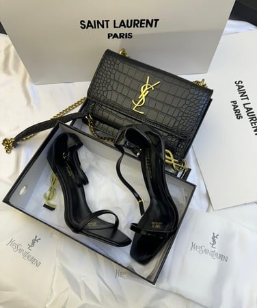 طقم مع جميع الملحقات