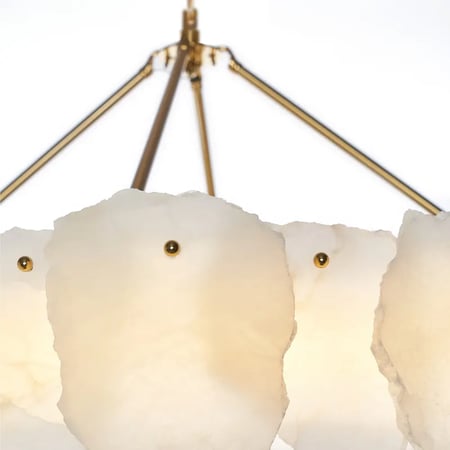 نجفة الألاباستر الفاخر – ثريا مودرن دائرية بلمسة ذهبية و الرخام راقية