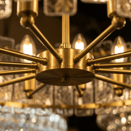 نجفة هالة الكريستال الملكية الدائرية  تصميم فاخر بزجاج كريستالي وهيكل ذهبي