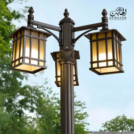 عمود إنارة حدائق مجوز منقوش بالبني والعسلي