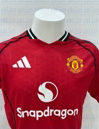 مانشستر يونايتد 25-26 الطقم الاساسي