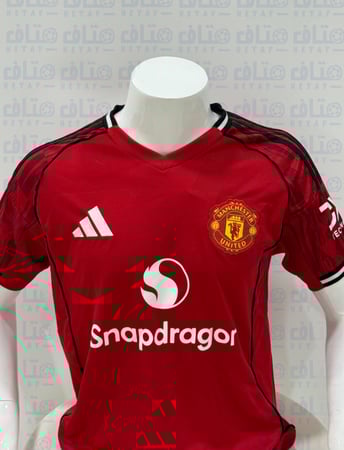 مانشستر يونايتد 25-26 الطقم الاساسي