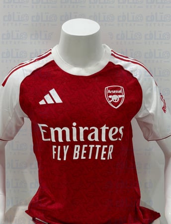 ارسنال 25-26 الطقم الاساسي