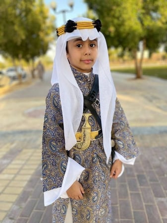 دقلة العارضة النجديه زي يجمع الحضاره والتراث