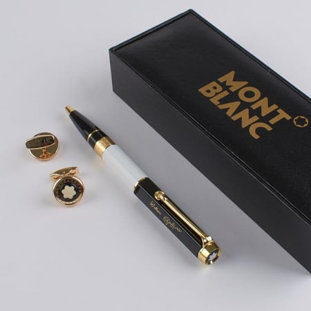 طقم قلم وكبك أبيض وأسود بتفاصيل ذهبية