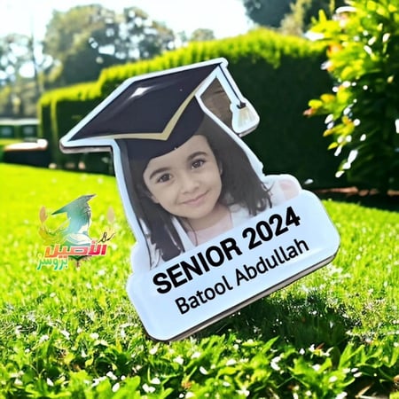 تذكار رائع لبروش التخرج مصنوع من مادة الإيبوكسي بطبقة زجاجية أمامية