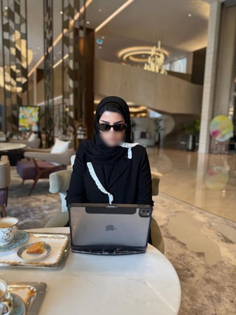 عباية Ruffle Noir 46