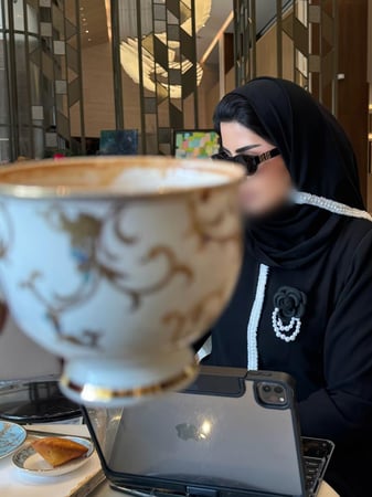 عباية 57 Chanel Vibe