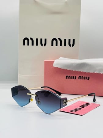 نظارة ميو ميو اللون ذهبي ميناء كحلي