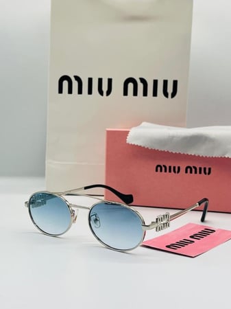 نظارة ميو ميو اللون فضي ميناء سماوي