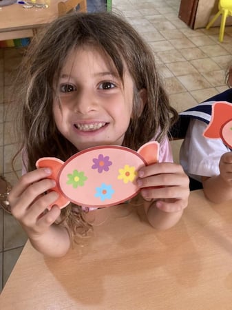 ألعاب تعليمية تفاعلية في كتاب حروفي الممتعة