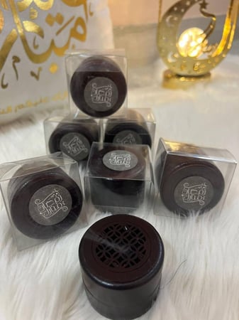 مبخره خشبيه صغيره -تحتوي على اعواد عوده