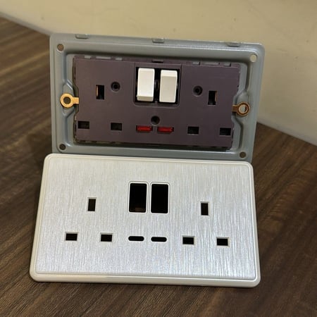 افياش ومفاتيح